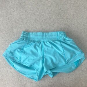 Lululemon hotty hot low rise 2.5” shorts teal